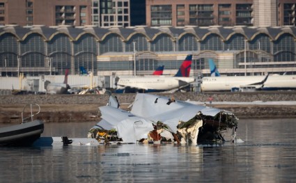 Deadliest U.S. Air Disaster in 24 Years: Collision Over the Potomac River