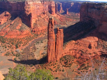 Canyon de Chelly Implements Ban on Commercial Air Tours to Protect Cultural Heritage
