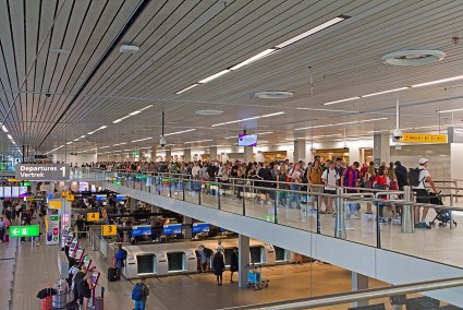 AMS: Schiphol’s Security Chaos: Are the Lines Finally Moving?