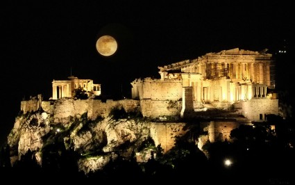 ATH: Full Moon Concerts – When the Gods Throw a Moonlit Rave at the Acropolis