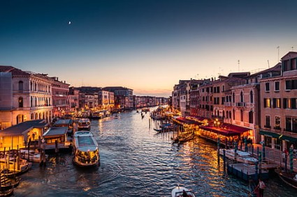 VCE: Festa della Salute - When Venice Walks on Water to Thank the Virgin