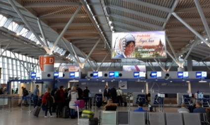 WAW: Warsaw Chopin Airport's New Terminal Takes Flight - A Gateway Reimagined
