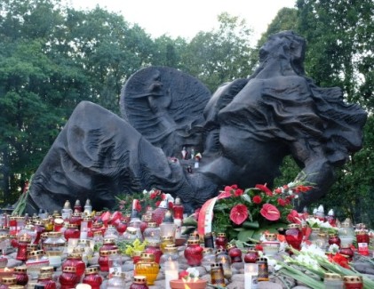 WAW: The 80th Anniversary of the Warsaw Uprising - When History Comes Alive in the Streets
