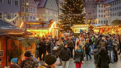 WAW: Advent in Warsaw - When the City Becomes a Living Christmas Card