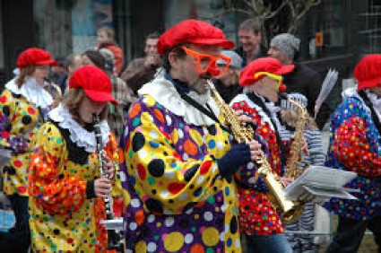 MUC: Fasching – When Munich Drops Its Bavarian Reserve for Feather Boas and Political Satire
