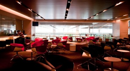 Qantas Upgrades Darwin-Singapore Route with Premium Boeing 787 Dreamliner Service